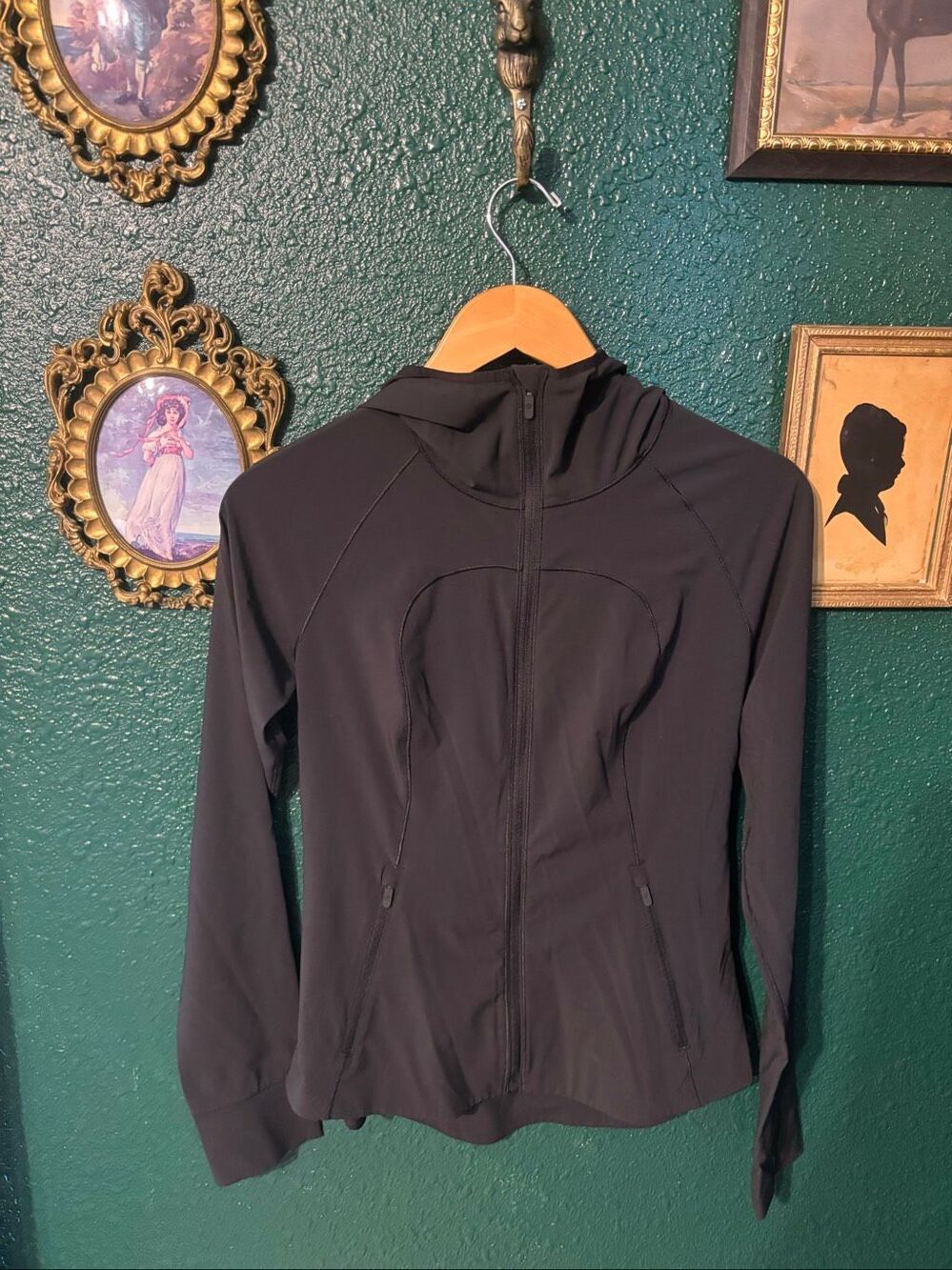 Lululemon Mist Over Black Jacket Full Zip BC Bike Race Canada Size 6